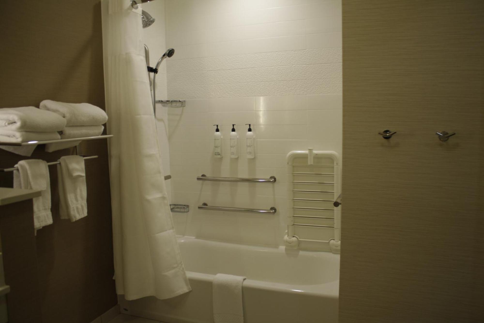 Fairfield Inn & Suites By Marriott Detroit Lakes Exteriör bild